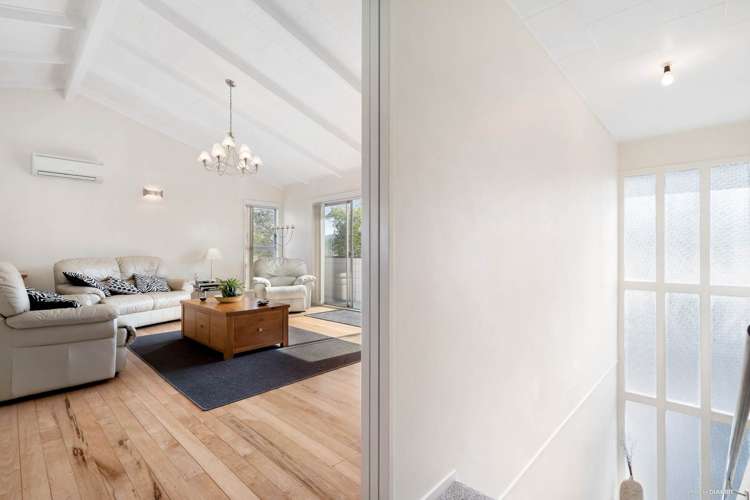 249 Glengarry Road Glen Eden_9