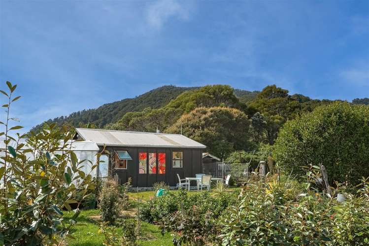 11 River Road Hector_22