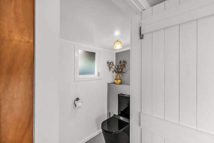 102 Pacific Drive Southbridge_12