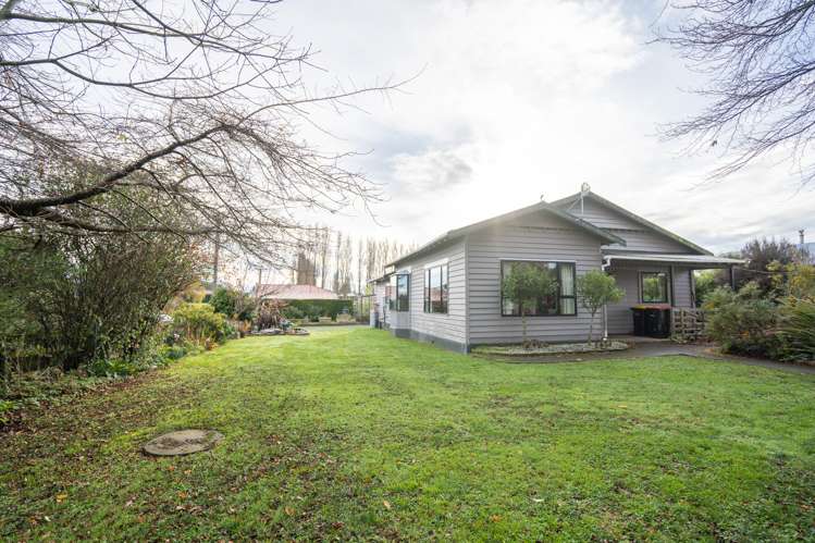 82 Lochiel Bridge Road Winton Surrounds_15