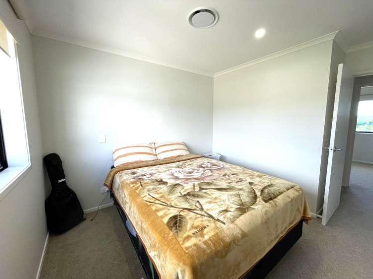26 Honeyfield Drive 10861_13