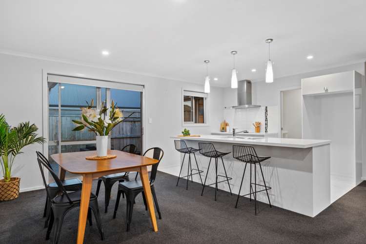 10 Kahuparere Crescent Pyes Pa_1