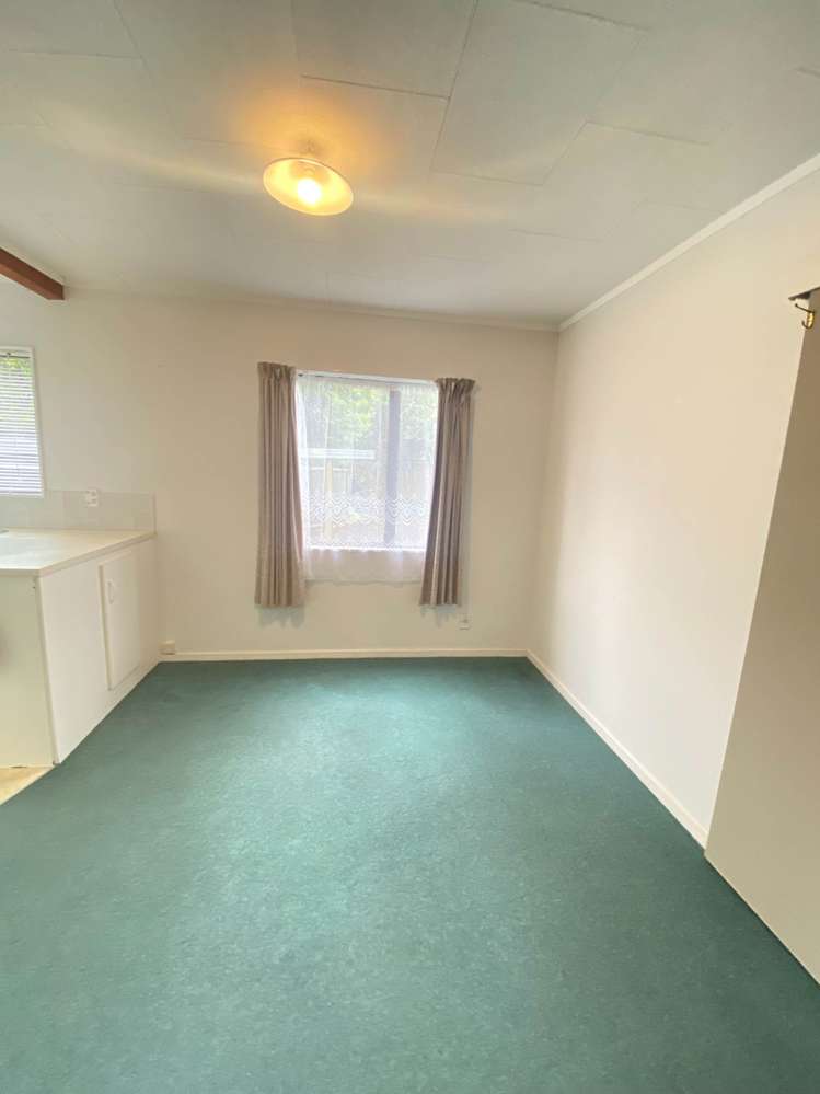 2/24 Castleford Street Green Bay_4