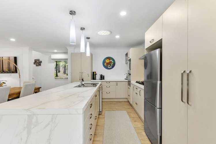 15 Waldorf Crescent Orewa_5