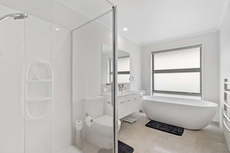 6 Muirfield Crescent Aongatete_12