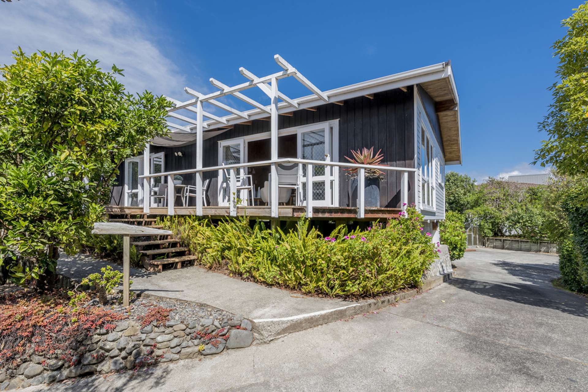 6 Flaxmere Street Waikanae Beach_0