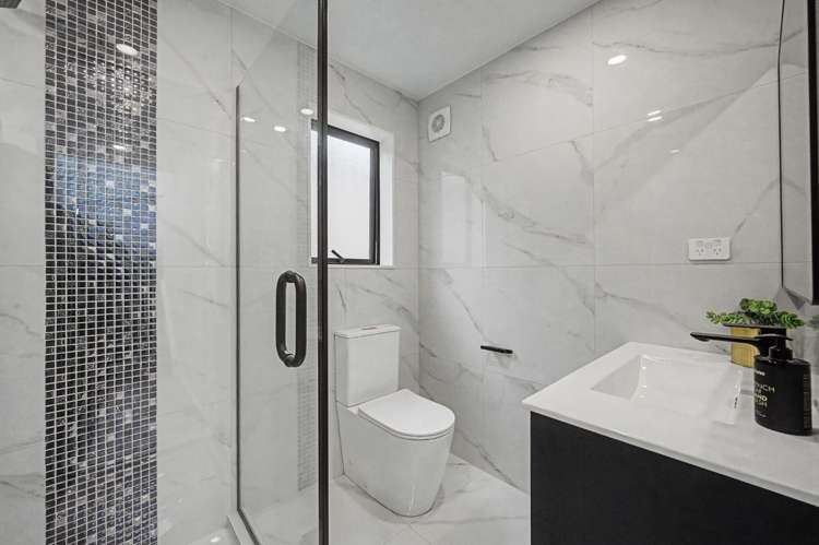 32C-32D Grande Vue Road Hill Park_9