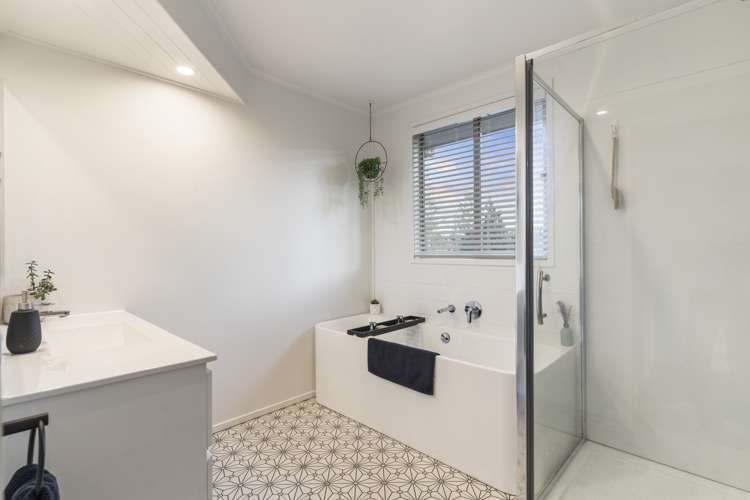 3 Tanglewood Place Cockle Bay_16