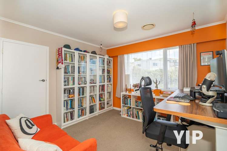 36 Bracken Road Paparangi_8