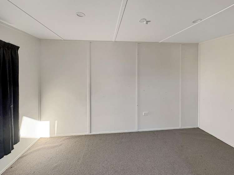 15 Pratt Avenue 1207_8