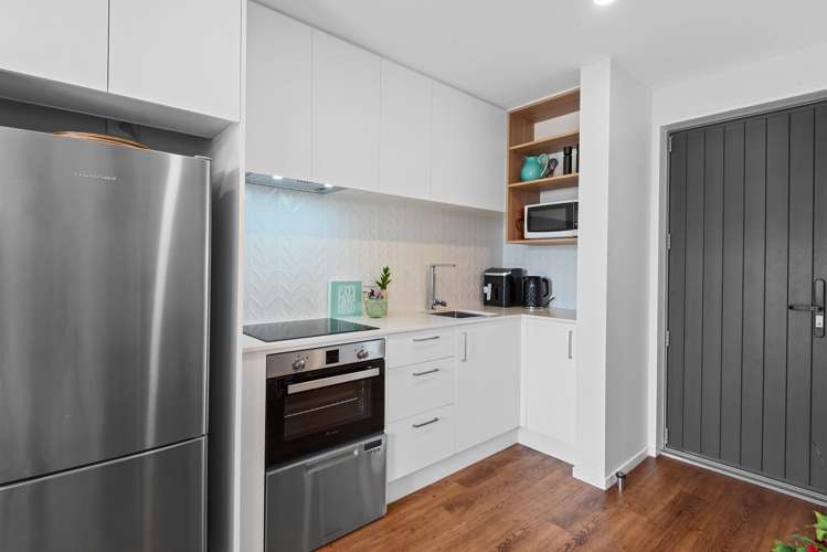 10/29 Bampton Street Burwood_9