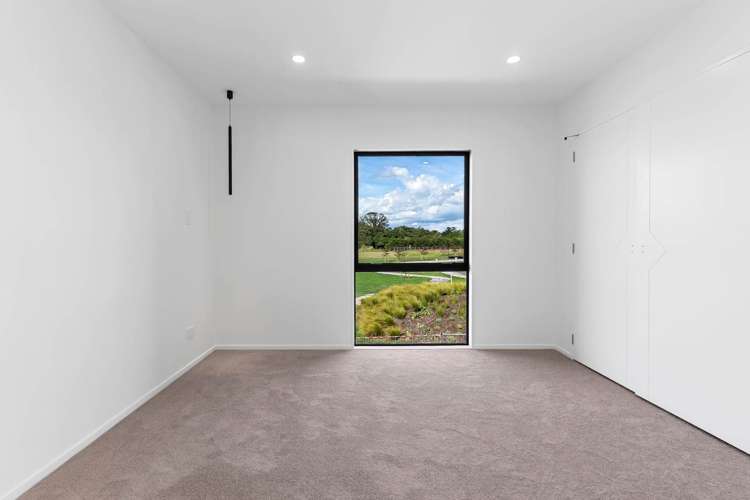 23 Karaka Village Parade Karaka_34