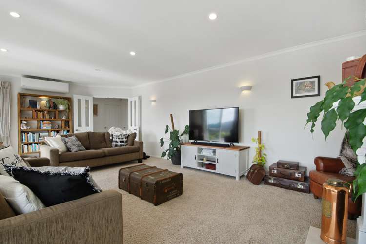 26a Awhiorangi Promenade Swanson_11