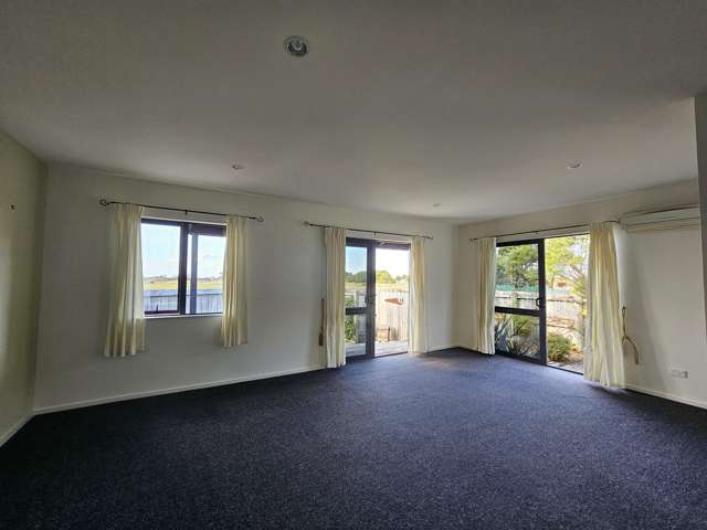 19 Shoreline Place Rarangi_4
