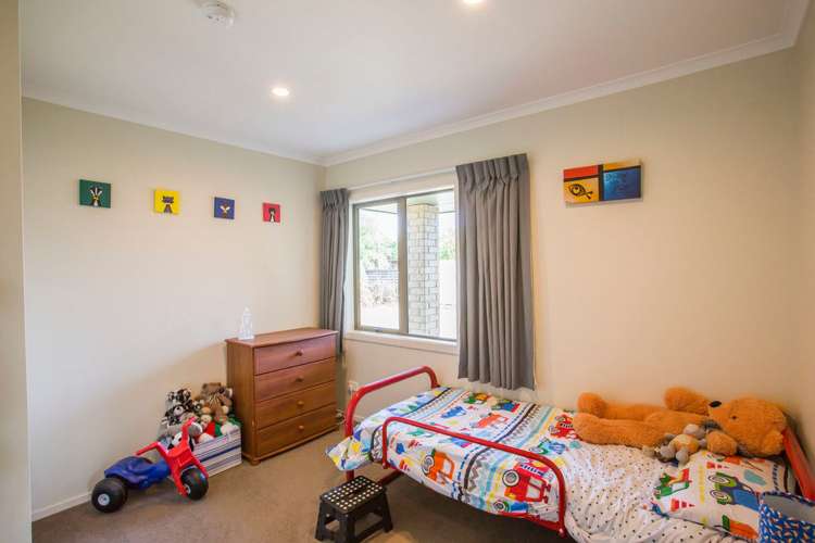 108 Solway Crescent Solway_12