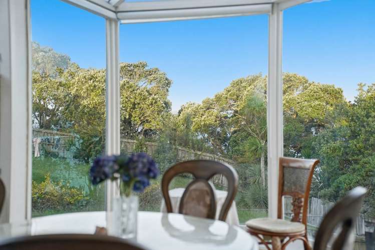 1 Churchill Road Murrays Bay_16