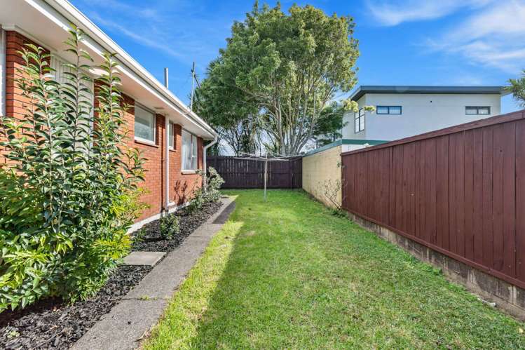 2/28A Holly Street Avondale_13