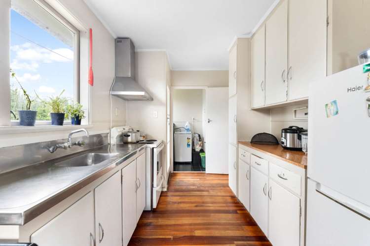 90 Riverpark Crescent Henderson_9