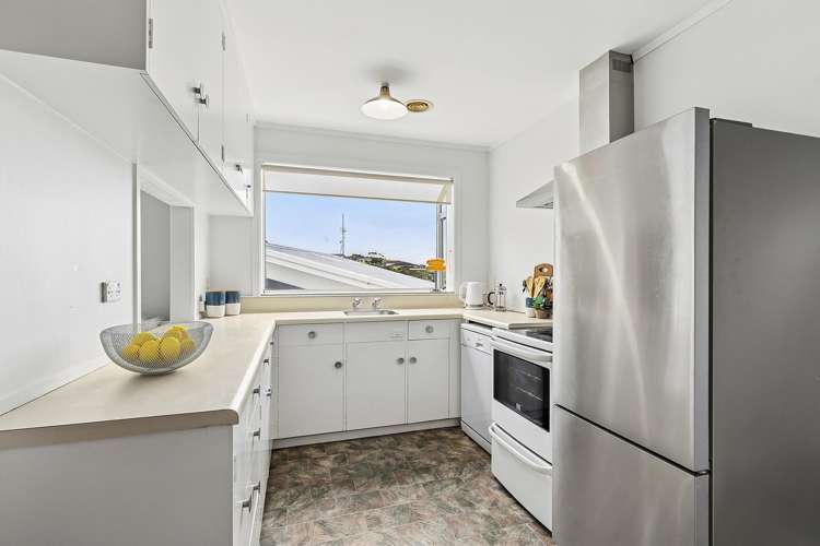 15 Fyvie Avenue Tawa_11