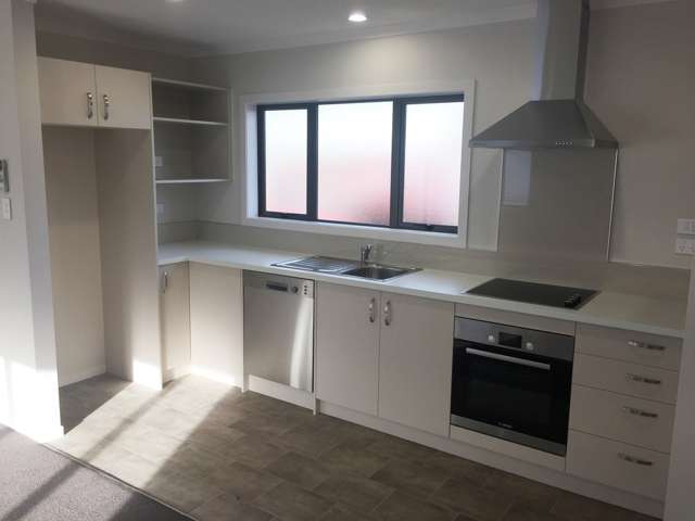 4/15 Cook Street Hamilton East_3