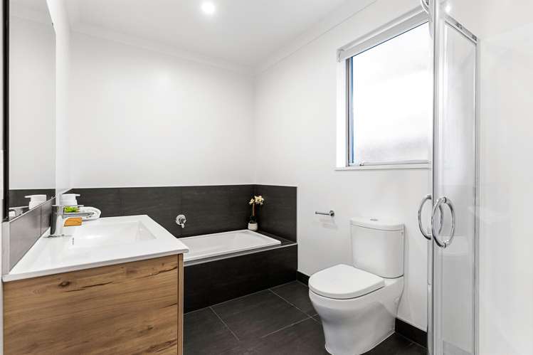 6 Atalanta Way Beachlands_21