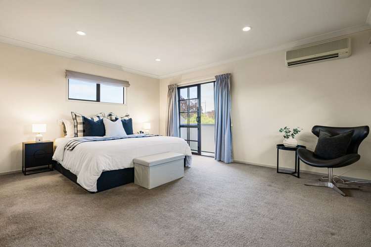 2 Keswick Crescent Huntington_10