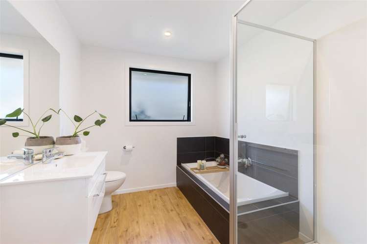 17 Sandford Terrace Lower Shotover_21