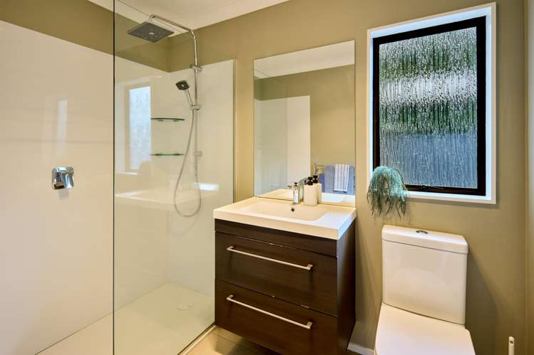 41 Owen Street Belmont_11