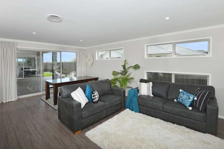 67 Stace Hopper Drive One Tree Point_4