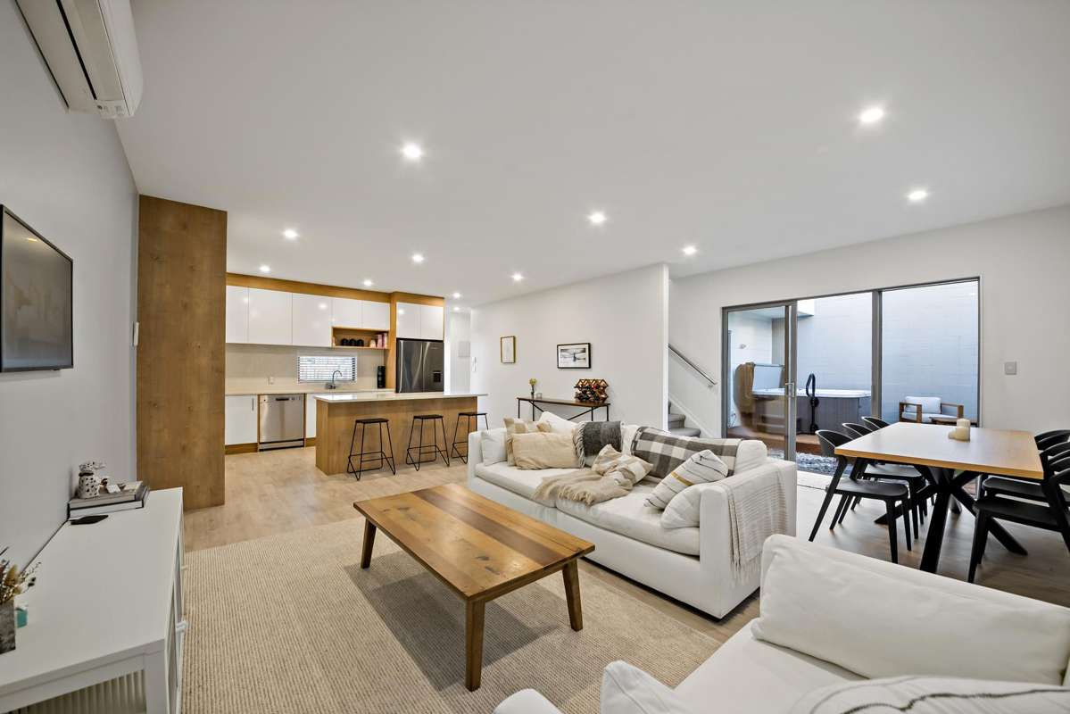 24C Castledine Crescent_0