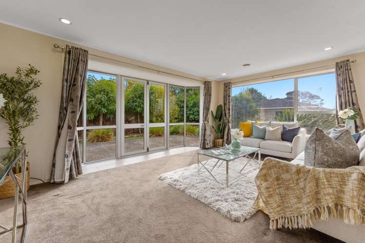 12 Towra Place Botany Downs_6