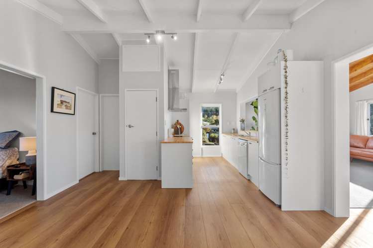 6 Seatoun Avenue Leigh_10