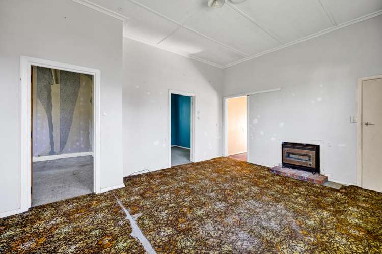 35 Gladstone Street Hawera_6