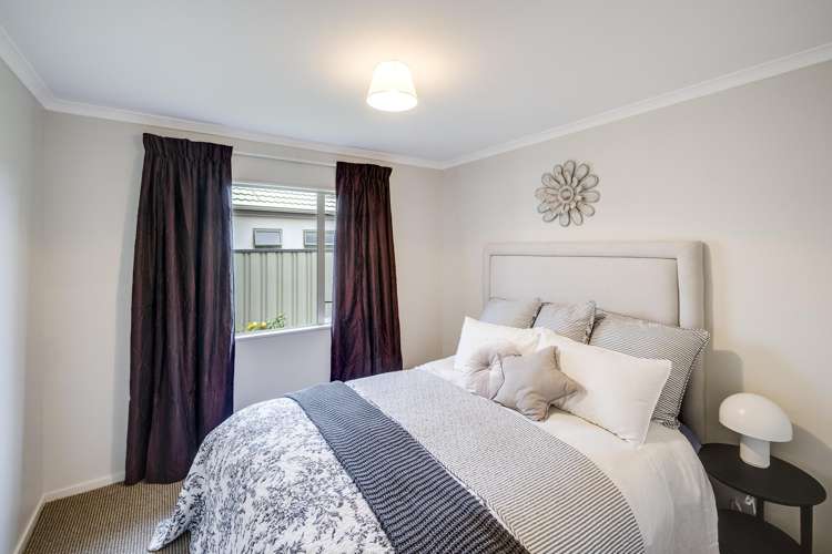 5a Queens Walk Taradale_11