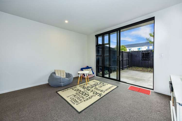 8/68 Barbour Street Waltham_9