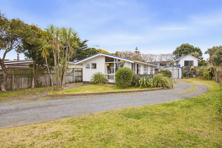 10 Bahama Crescent Paraparaumu Beach_24
