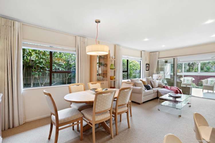 2/16 Brook Street Milford_5