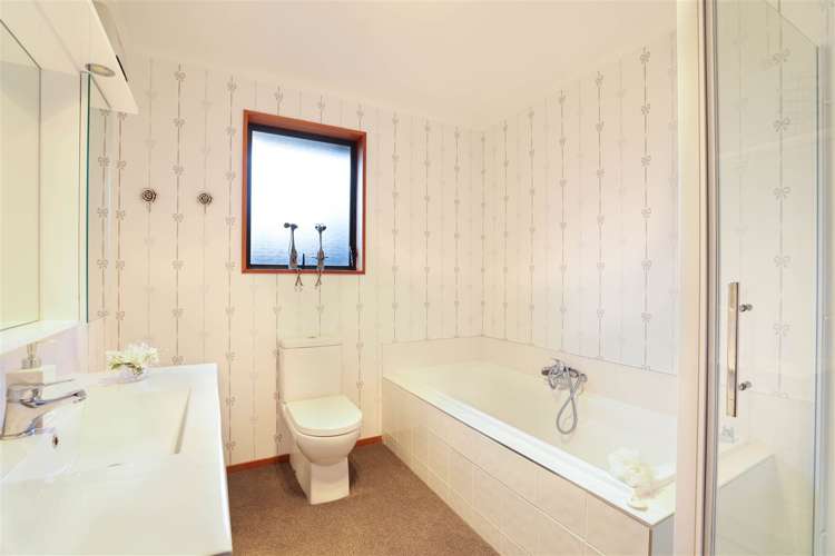 44 Kelvin Crescent Allenton_13