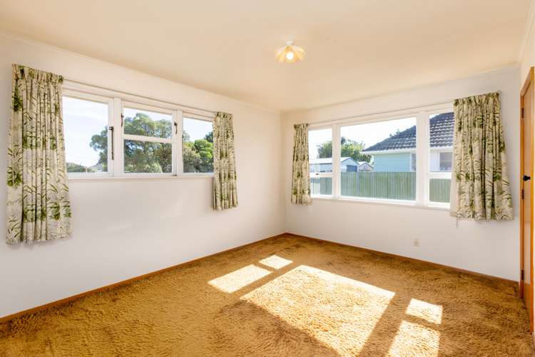 15 Carisbrooke Street Aranui_7