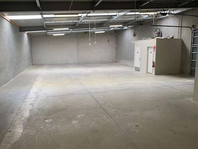 Modern 248sqm Industrial Unit