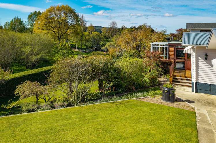 56 Eighty Eight Valley Road Wakefield_2