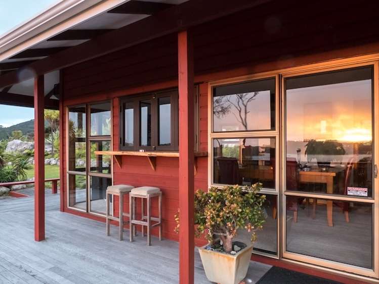 6 Lichen Grove Russell_13