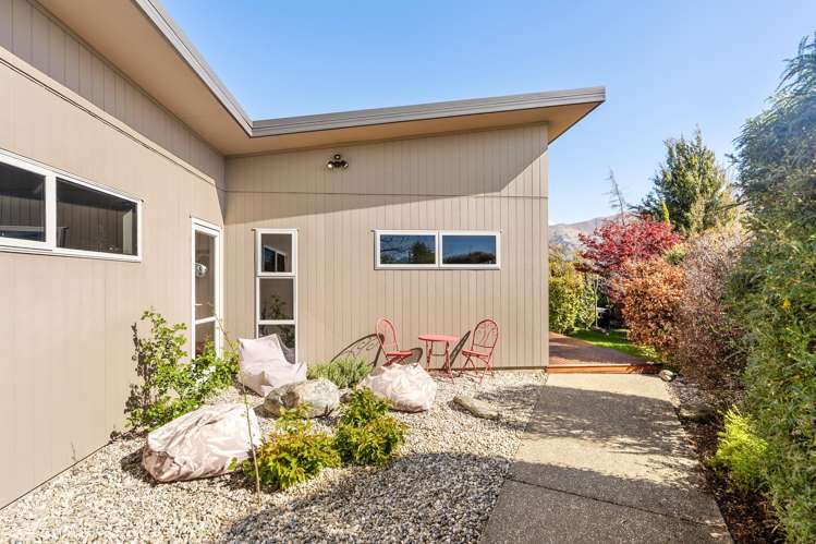 8 Pearce Place Wanaka_16