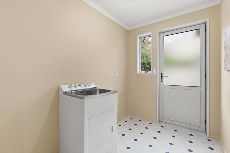 11 Joe Brown Avenue Mosgiel_22