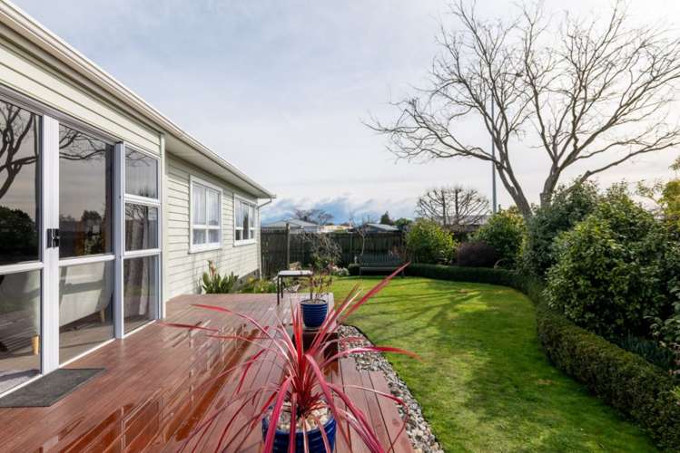 2 Shelley Crescent Stoke_21