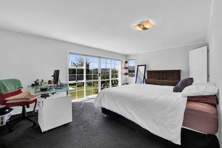 1233 Egmont Road Egmont Village_9