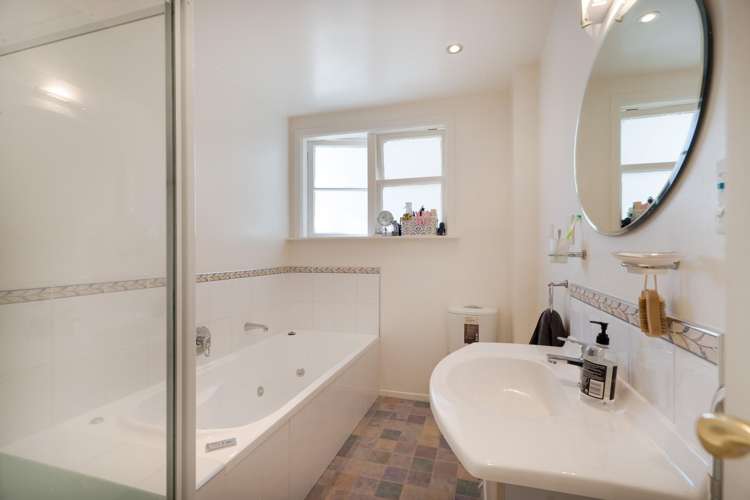 62 Franklyn Road Tawa_11