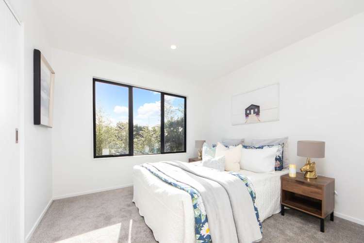 6/4 Serjeant Street Henderson_6