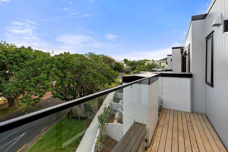 27a Claude Road Epsom_11