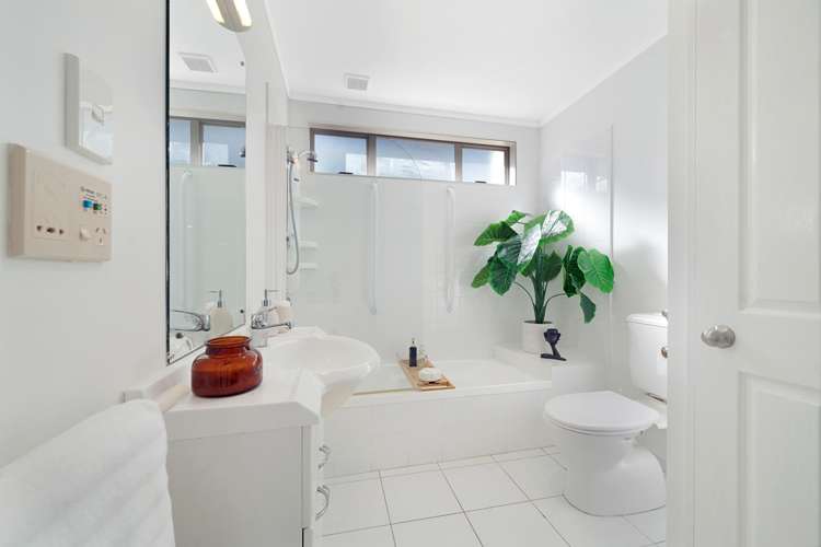 8 Lockington Avenue Henderson_19